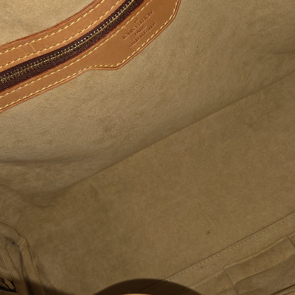 Louis Vuitton Rivoli Monogram Briefcase - Picture 11 of 17